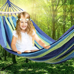 Hamac Balansoar cu Dungi Colorate — Relaxare Perfectă în Aer Liber 🌞🌿