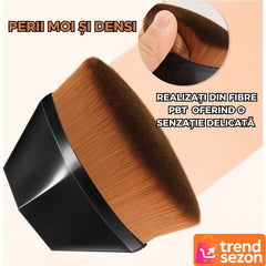 Pensulă Kabuki Ultra Soft pentru Machiaj — Acoperire Perfectă! 🎨✨