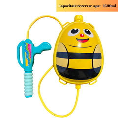 Pistol cu Apă Tip Rucsac Albină 1500 ml — Distracție Umezeală Garantată! 🐝💦
