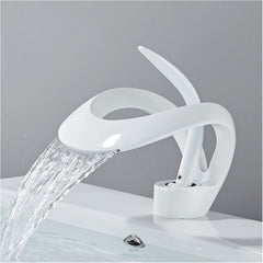 Baterie Chiuvetă Baie Cascadă Cromată 15 cm — Design Nordic Elegant ✨🚿